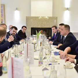 Predsedovia samosprávnych krajov spoločne rokovali - 28003662749_1f830c8f91_z