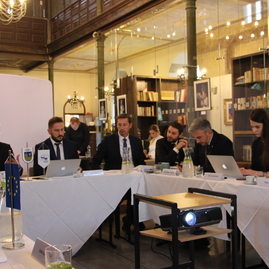 Predsedovia vyšších územných celkov sa stretli v trnave - IMG_0271