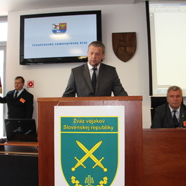 Predsedu trenčianskeho samosprávneho kraja ocenili hviezdou zväzu vojakov - IMG_1037