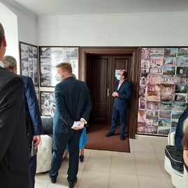 Zväčšiť fotografiu - Predstavitelia samosprávnych krajov rokovali o zdravotníctve či dvadsaťročnici svojej existencie - 20210930_162029