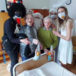 Zväčšiť fotografiu - Predvianočný čas v považskobystrickom zariadení sociálnych služieb bystričan - 2