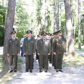 Pri pamätníku umučených na trenčianskej brezine spomínali na hrdinských vojakov, partizánov a civilistov - IMG_1037