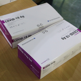 Zväčšiť fotografiu - Priestory župných stredných škôl sú na celoplošné testovanie pripravené - IMG_2359