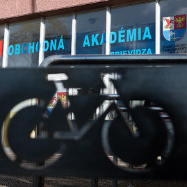 Zväčšiť fotografiu - Prievidzská obchodná akadémia prešla rekonštrukciou za viac ako pol milióna eur - 20200224_PD_OA_025w