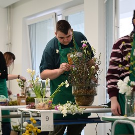 Zväčšiť fotografiu - Príval veľkonočnej nálady zo župnej školy v pruskom
