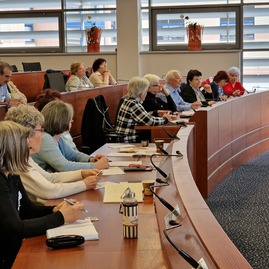 Zväčšiť fotografiu - Projekt finančného vzdelávania seniorov odštartoval pilotne v trenčianskom kraji - 20230313_130653
