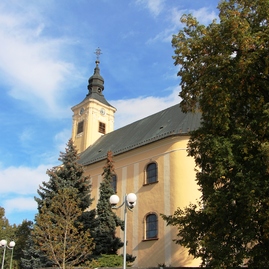 Zväčšiť fotografiu - Pruské navštívili potomkovia významného grófskeho rodu - IMG_1849