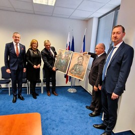 Zväčšiť fotografiu - Prvá výjazdová vláda rokovala v trenčíne, uvoľnené boli financie pre samosprávy - 20231212_100234