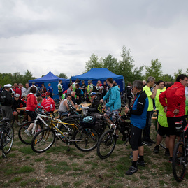 Prvých 13,4 km vážskej cyklotrasy dnes župa odovzdala verejnosti. niektorí cyklisti to označujú za udalosť roka. - 20180525_HORNA_STREDA_cyklotrasa_003w
