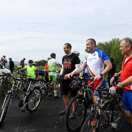 Prvých 13,4 km vážskej cyklotrasy dnes župa odovzdala verejnosti. niektorí cyklisti to označujú za udalosť roka. - 20180525_HORNA_STREDA_cyklotrasa_110w