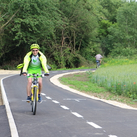 Prvých 13,4 km vážskej cyklotrasy dnes župa odovzdala verejnosti. niektorí cyklisti to označujú za udalosť roka. - IMG_2838
