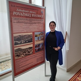 Zväčšiť fotografiu - Putovná výstava župného múzea zdobí priestory považskobystrického hotela - foto č.1
