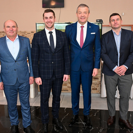 Zväčšiť fotografiu - Regionálne združenie miest a obcí stredného považia rokovalo v dubnici