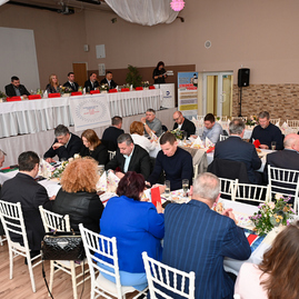 Zväčšiť fotografiu - Regionálne združenie miest a obcí stredného považia rokovalo v dubnici