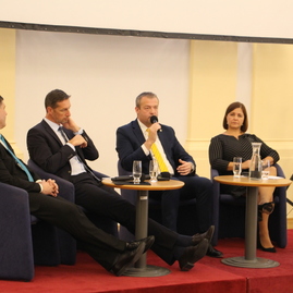 Zväčšiť fotografiu - Regióny hlavnou témou konferencie sk8 v bratislave - IMG_0288
