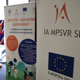 Zväčšiť fotografiu - Rozvoj sociálnej ekonomiky témou regionálnej odbornej konferencie - IMG_7268