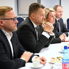 Zväčšiť fotografiu - S ministrom o výstavbe rozhľadne i prioritných župných projektoch