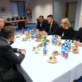 Zväčšiť fotografiu - S ministrom o výstavbe rozhľadne i prioritných župných projektoch