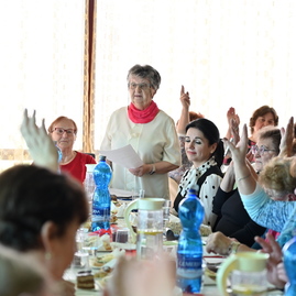 Zväčšiť fotografiu - Seniori v púchove rokovali o ďalšom smerovaní okresnej organizácie