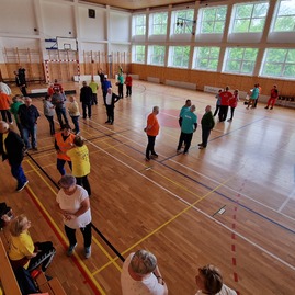 Zväčšiť fotografiu - Seniori z ilavského okresu športovali v bolešove - 20230518_084838