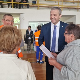 Zväčšiť fotografiu - Seniori z ilavského okresu športovali v bolešove - 20230518_090608