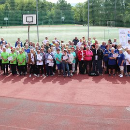 Zväčšiť fotografiu - Seniori z trenčianskeho kraja si opäť merali sily - IMG_6705