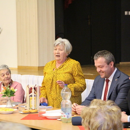 Zväčšiť fotografiu - Seniori z ZO JDS Dohňany obohacujú kultúrny život v obci