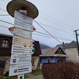 Zväčšiť fotografiu - Silvester v znamení výstupu na strážov či návštev záchranných zložiek a cestárov - 20221231_082303