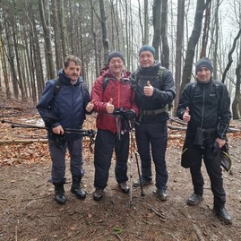 Zväčšiť fotografiu - Silvester v znamení výstupu na strážov či návštev záchranných zložiek a cestárov - 20221231_094512