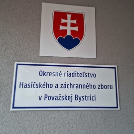 Zväčšiť fotografiu - Silvester v znamení výstupu na strážov či návštev záchranných zložiek a cestárov - 20221231_152314