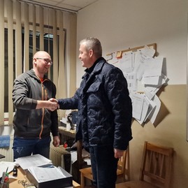 Zväčšiť fotografiu - Silvestrovský výstup na strážov aj návšteva správy ciest tsk a záchranných zložiek - 20231231_184716