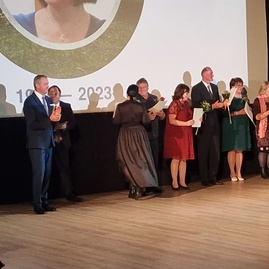 Zväčšiť fotografiu - Slávnostnou akadémiou oslávilo gymnáziu považská bystrica svoje 70. výročie - 20231110_112248