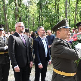 Zväčšiť fotografiu - Sloboda stála našich krajanov utrpenie i život