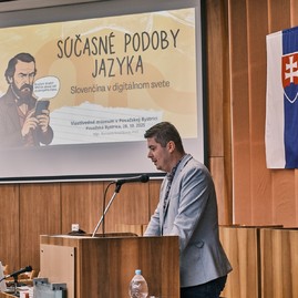 Zväčšiť fotografiu - Slovenský jazyk v digitálnom svete