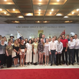 Slovenský národný parlament navštívili už aj trenčianski gymnazisti - image7