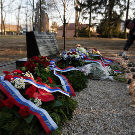 Zväčšiť fotografiu - Smutné výročie tragickej udalosti v novákoch - 20220302_NOVAKY_VOP_15_039w