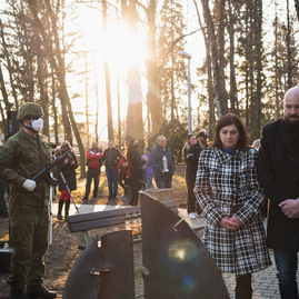Zväčšiť fotografiu - Smutné výročie tragickej udalosti v novákoch - TSK_Výbuch VOP Nováky_15 rokov_mini-27