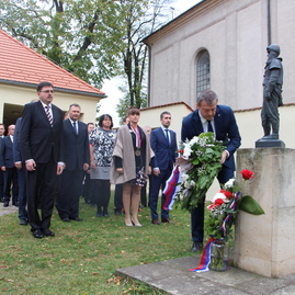 Zväčšiť fotografiu - So štefánikom súťažíme do konca septembra - IMG_0307