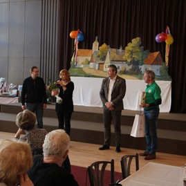 Zväčšiť fotografiu - Sobota v hornej breznici a uhrovci v znamení fašiangov, v poluvsí dominoval spev - IMG_0222