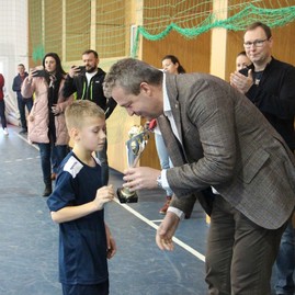 Zväčšiť fotografiu - Sobota v hornej breznici a uhrovci v znamení fašiangov, v poluvsí dominoval spev - IMG_0305