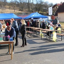 Zväčšiť fotografiu - Sobota v hornej breznici a uhrovci v znamení fašiangov, v poluvsí dominoval spev - IMG_6483