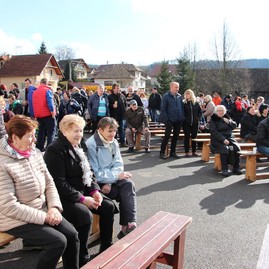 Zväčšiť fotografiu - Sobota v hornej breznici a uhrovci v znamení fašiangov, v poluvsí dominoval spev - IMG_6579