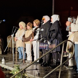 Zväčšiť fotografiu - Sobota v kraji patrila výročiu i živému orloju - 20231209_170009