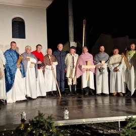 Zväčšiť fotografiu - Sobota v kraji patrila výročiu i živému orloju - 20231209_173855
