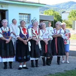 Zväčšiť fotografiu - Sobota v trenčianskom kraji patrila hasičom, snp, tradíciám aj obecným oslavám
