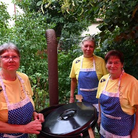Zväčšiť fotografiu - Sobota v trenčianskom kraji patrila hasičom, snp, tradíciám aj obecným oslavám