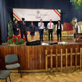 Zväčšiť fotografiu - Sobota v znamení tradícií, hasičského športu či odovzdania ďalších defibrilátorov - 20220813_192601