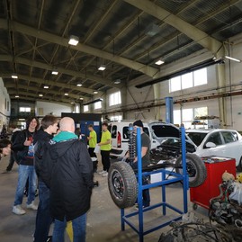Zväčšiť fotografiu - Soš pod sokolicami v trenčíne otvorila dvere budúcim žiakom