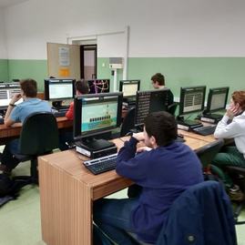 Soš pod sokolicami v trenčíne privítala budúce technické talenty - 49750963_346770895912379_6777464762524499968_n