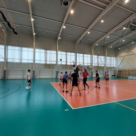 Zväčšiť fotografiu - Špičkové podmienky pre rozvoj talentu vytvorí župná športová škola aj basketbalistom - 20220119_151345